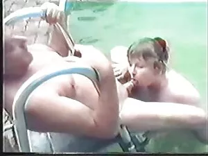 Anak remaja yang mom ...