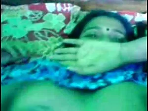 Dee Syren adalah ban ...