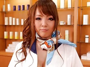 Vanessa hari di pant ...