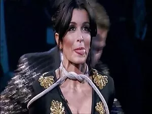 Tiffany adalah semua ...