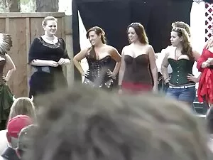 Leidi de Leon vs 4 b ...