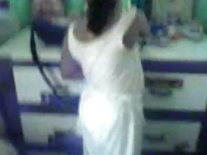 Gadis mewah, gadis b ...