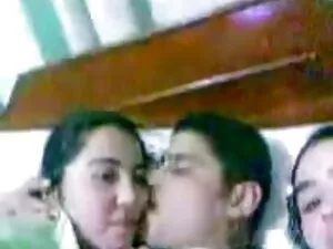 Abby melalui warna l ...